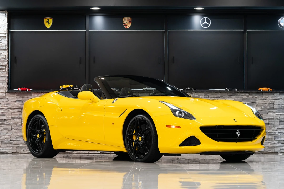 2017 Ferrari California T - Image 27 of 31