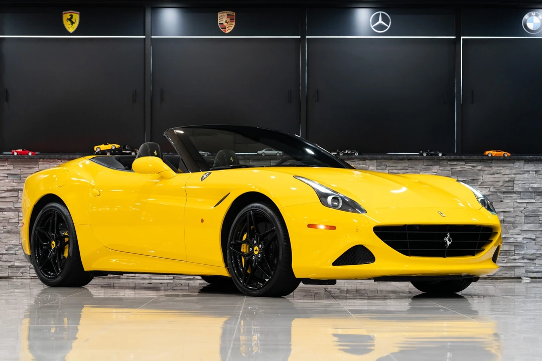 2017 Ferrari California T - Image 28 of 31
