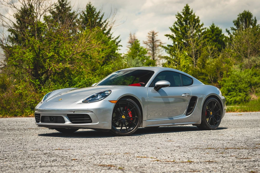 2017 Porsche 718 Cayman S - Image 14 of 31