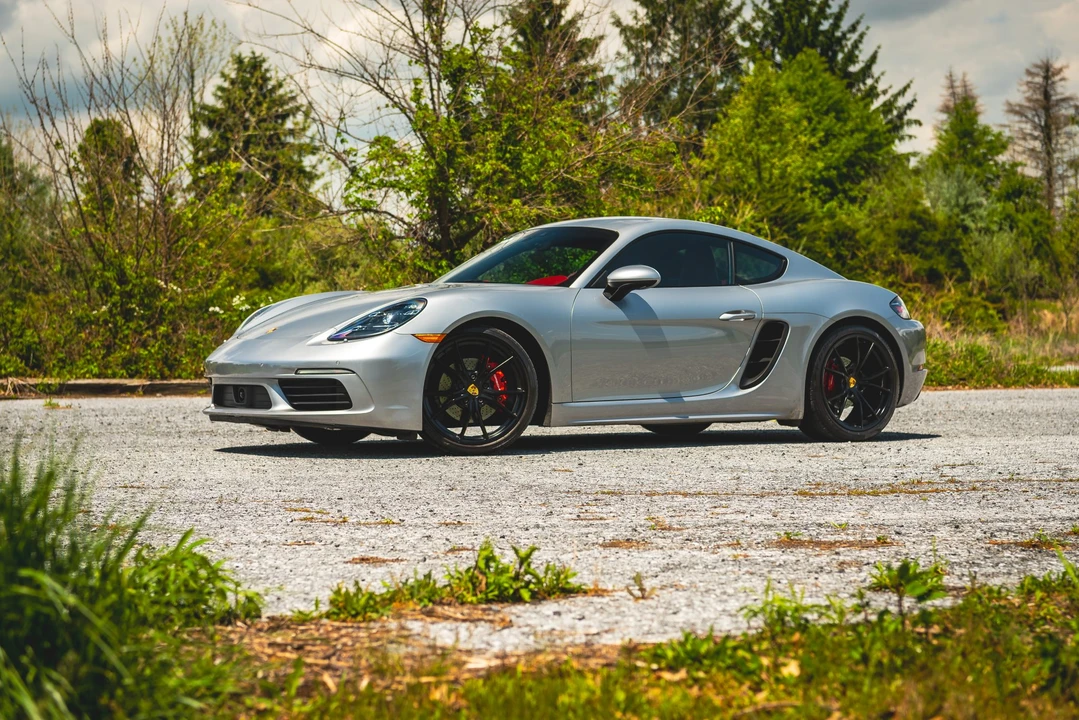 2017 Porsche 718 Cayman S - Image 23 of 31