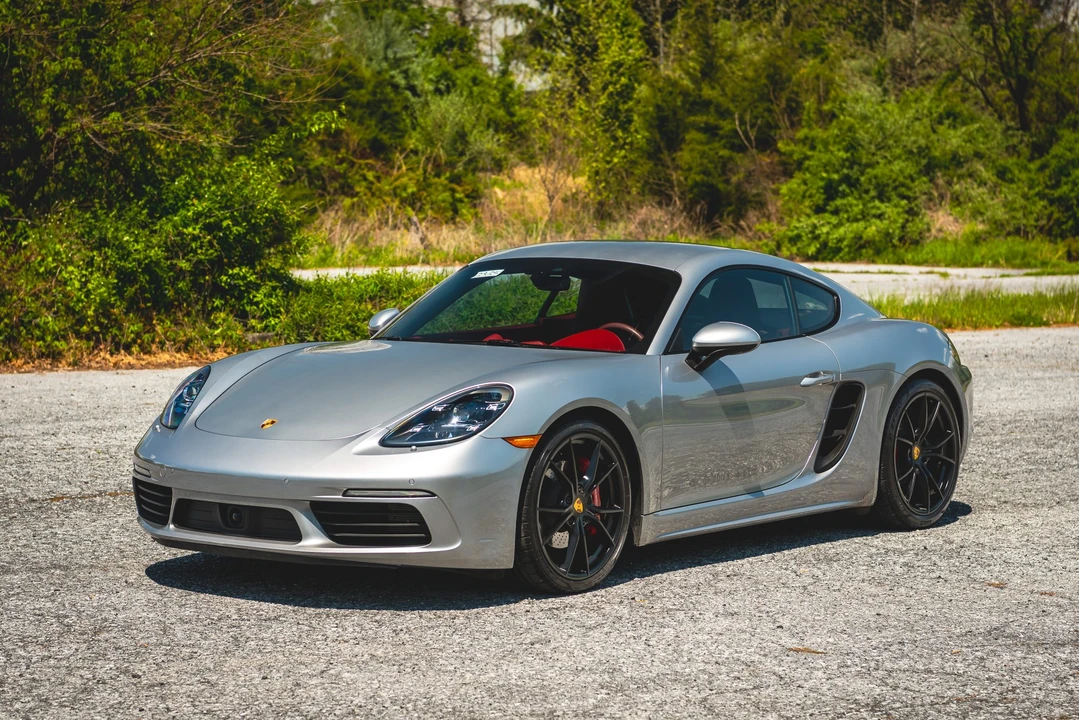 2017 Porsche 718 Cayman S - Image 7 of 31