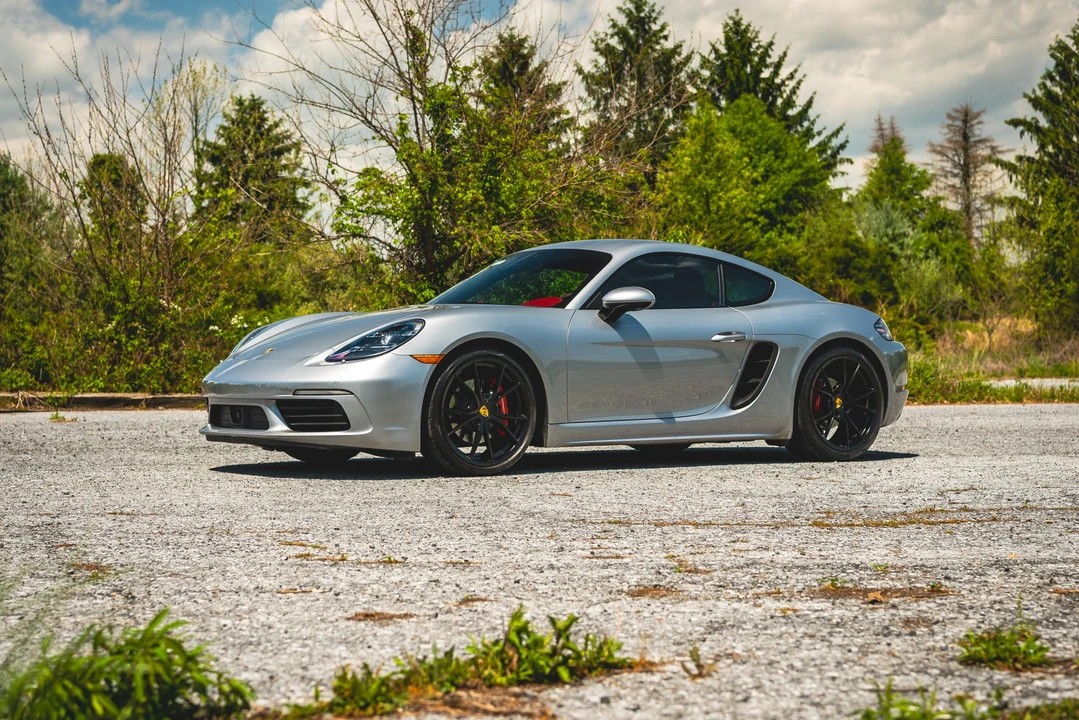 2017 Porsche 718 Cayman S - Image 19 of 31