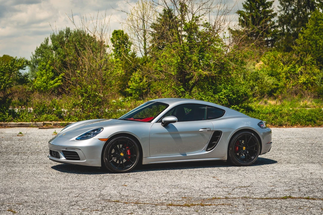 2017 Porsche 718 Cayman S - Image 21 of 31