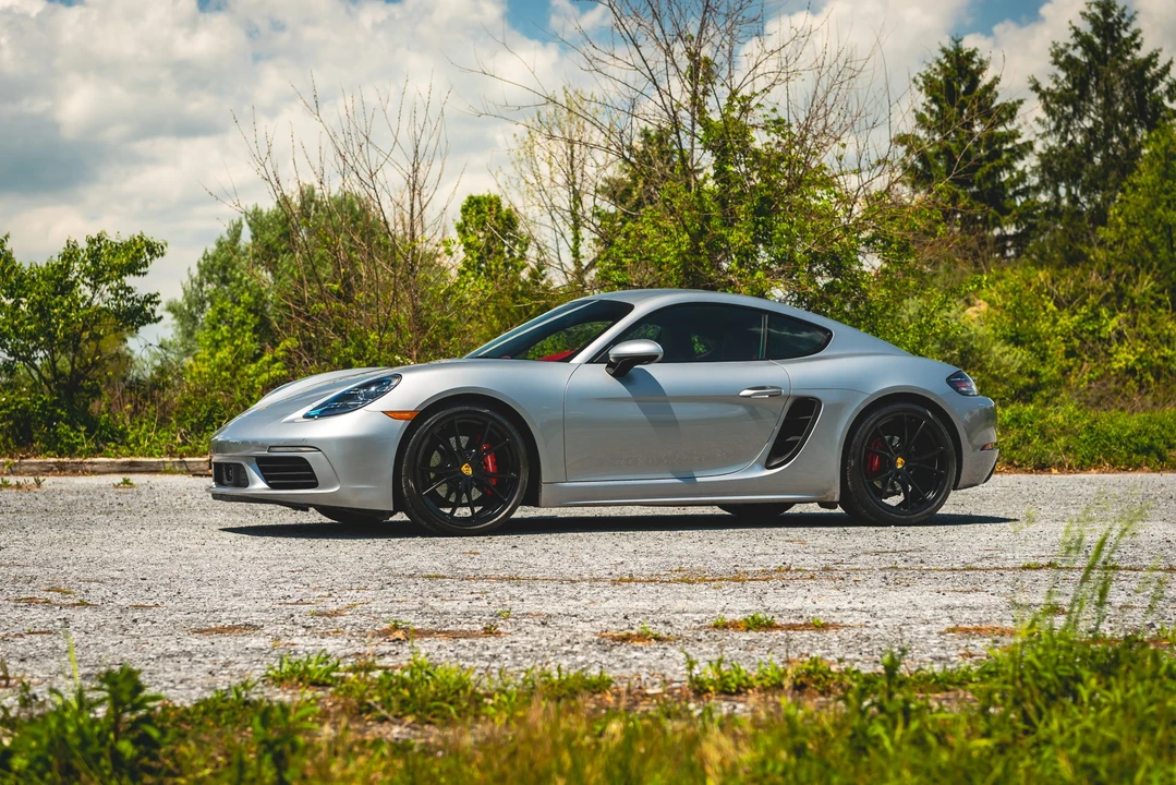 2017 Porsche 718 Cayman S - Image 22 of 31