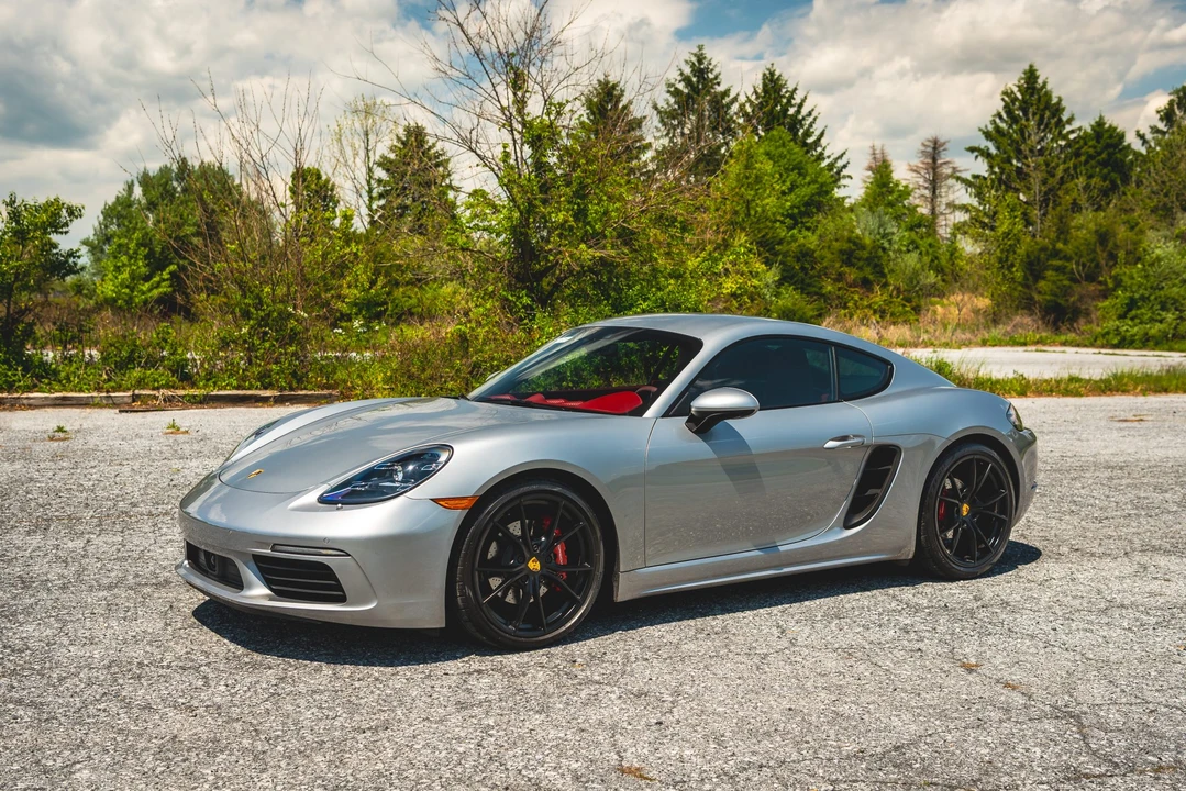 2017 Porsche 718 Cayman S - Image 17 of 31