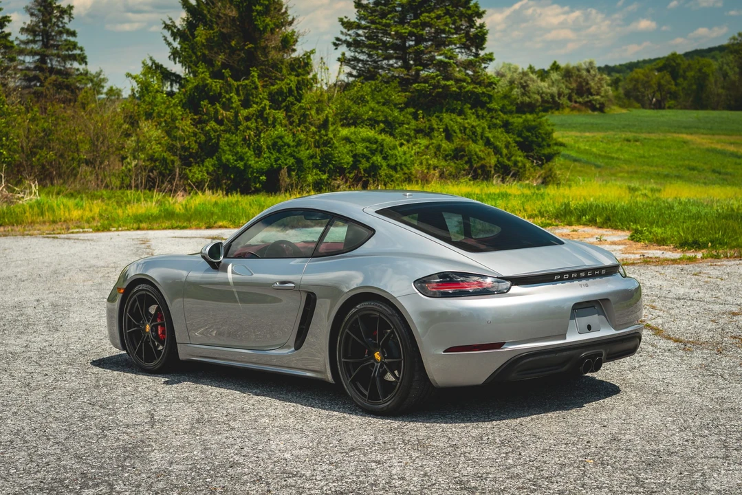 2017 Porsche 718 Cayman S - Image 28 of 31