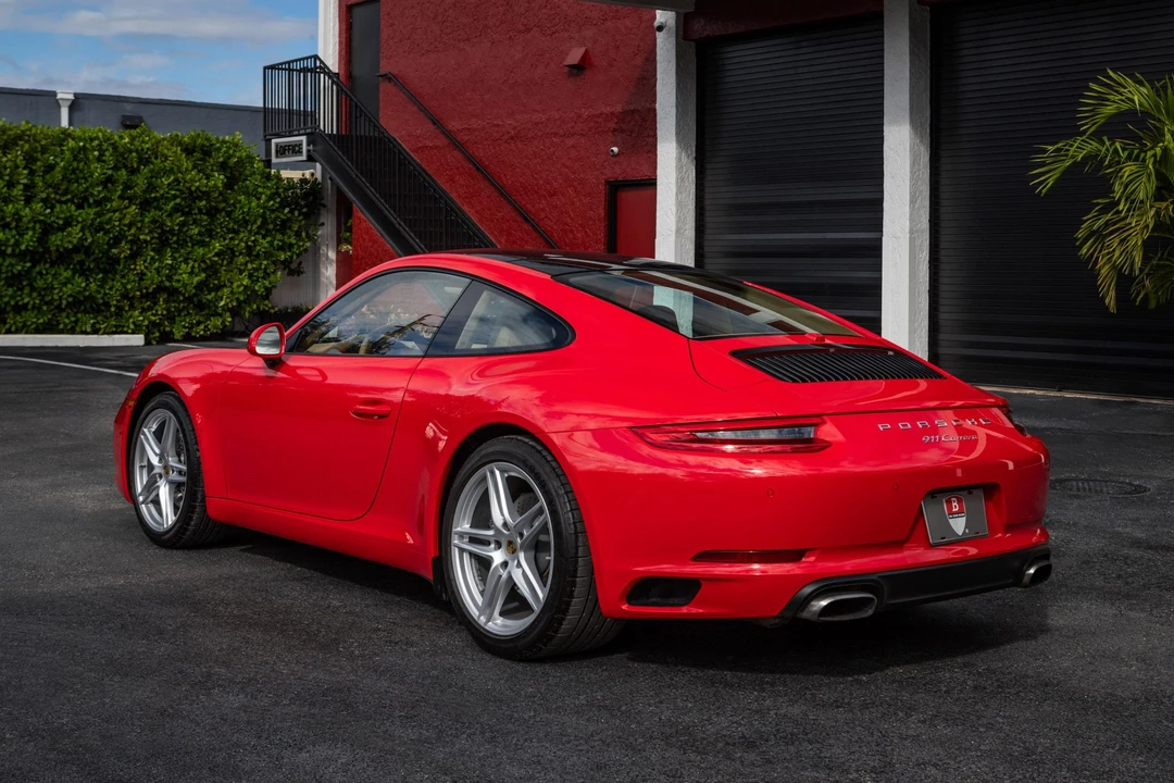 2017 Porsche 991 Carrera - Image 18 of 31