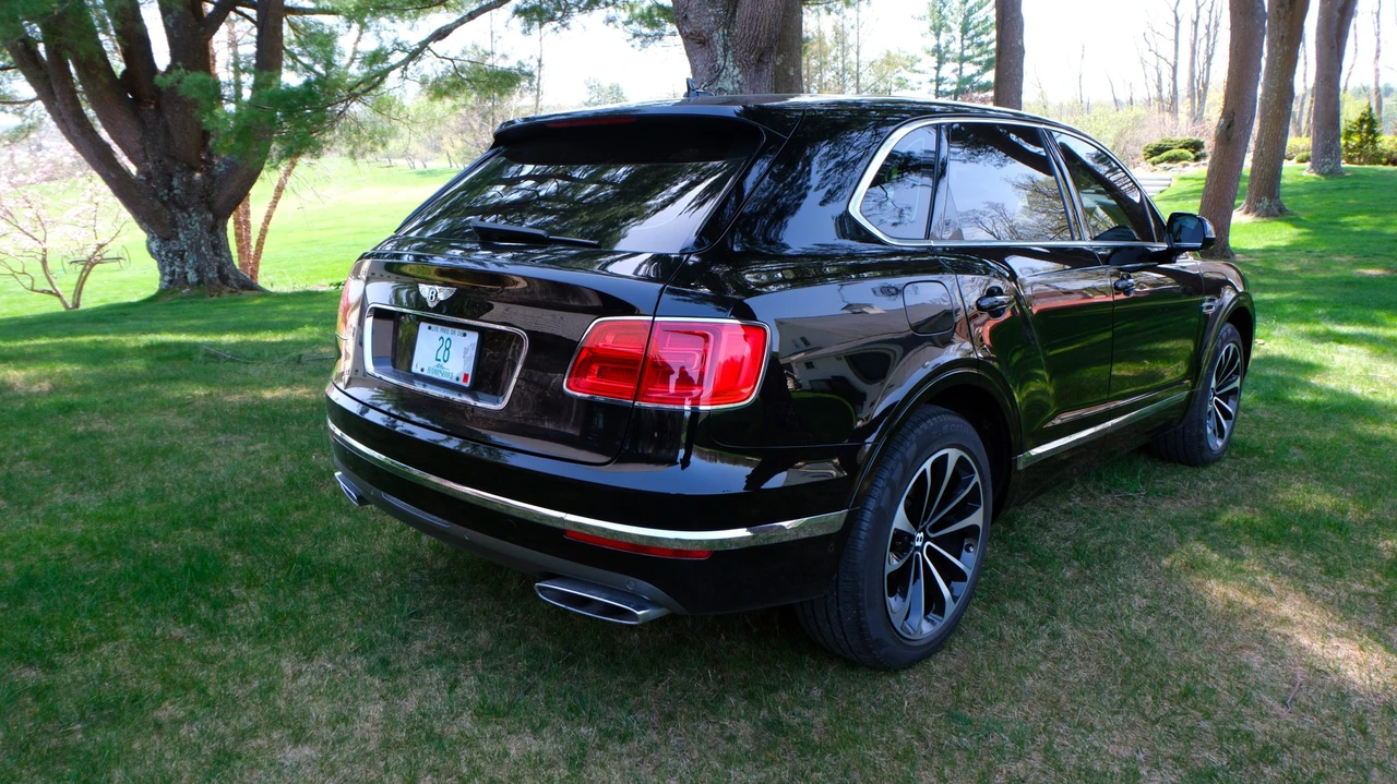 2018 Bentley Bentayga - Image 7 of 31