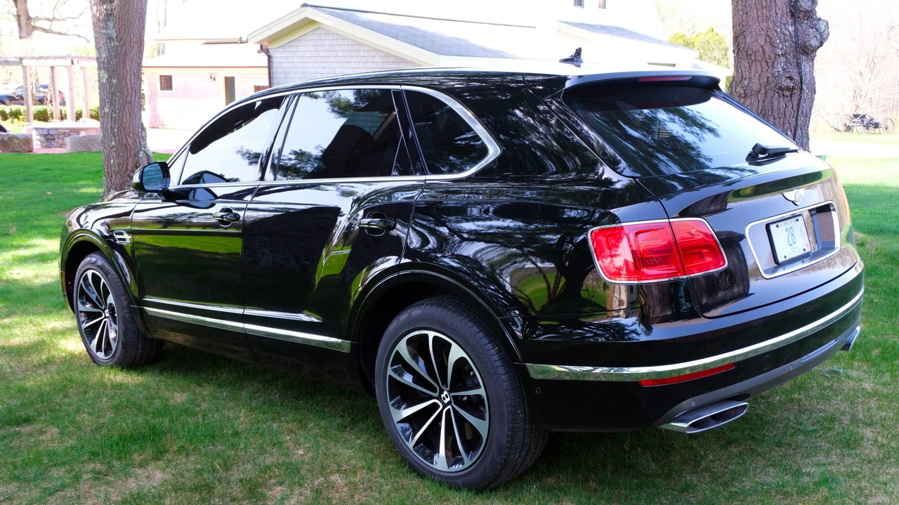 2018 Bentley Bentayga - Image 11 of 31