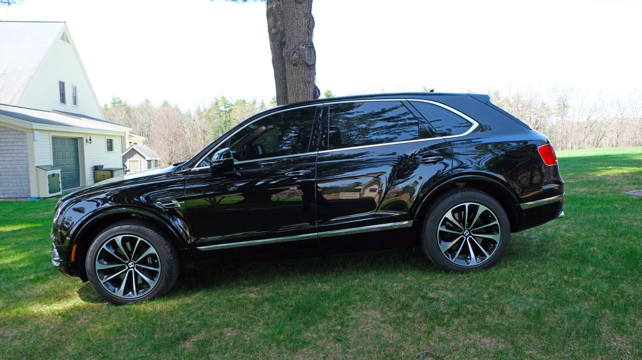 2018 Bentley Bentayga - Image 13 of 31