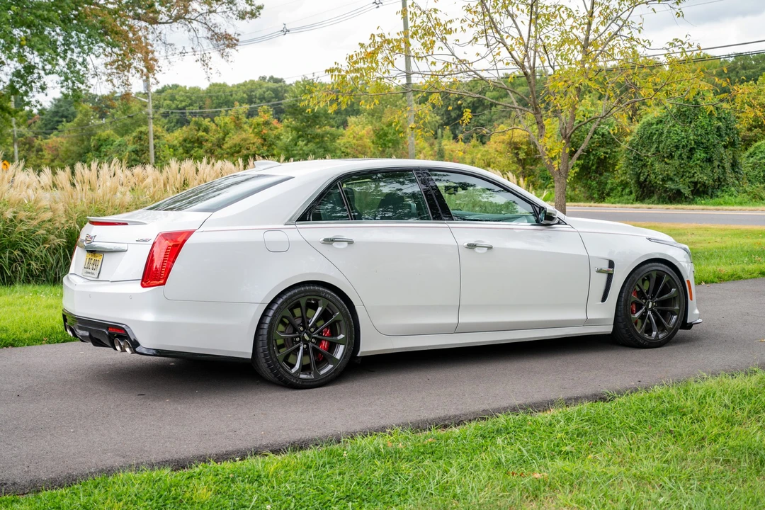 2018 Cadillac CTS-V 3rd Gen - Image 6 of 31