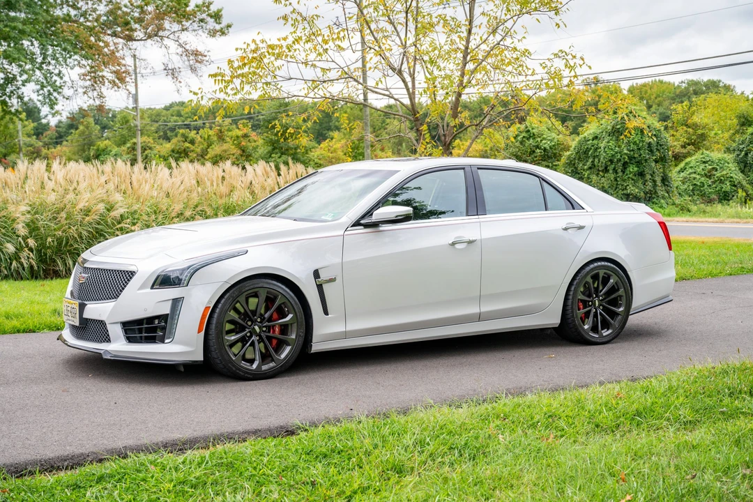 2018 Cadillac CTS-V 3rd Gen - Image 2 of 31