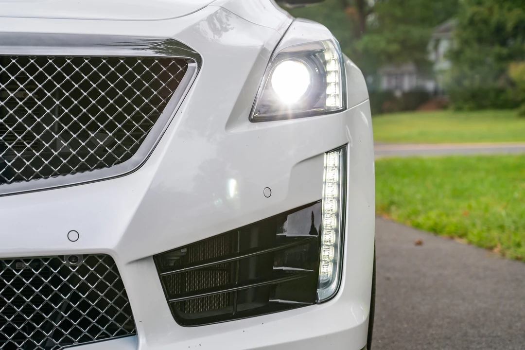 2018 Cadillac CTS-V 3rd Gen - Image 28 of 31
