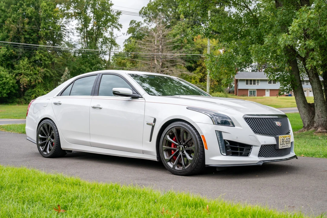 2018 Cadillac CTS-V 3rd Gen - Image 4 of 31