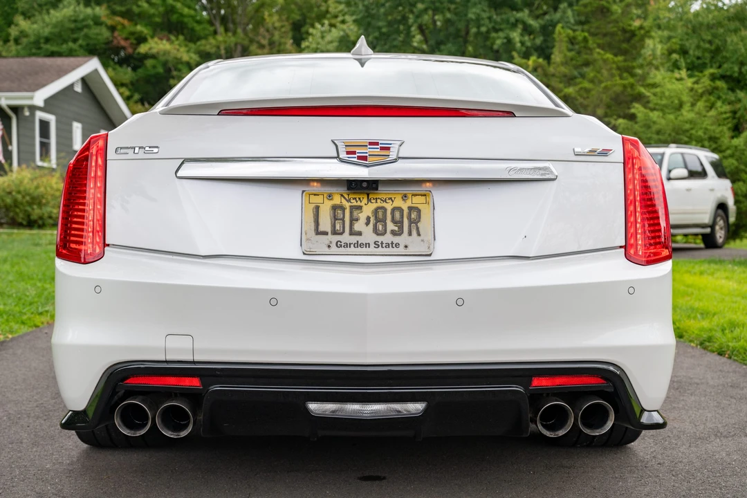 2018 Cadillac CTS-V 3rd Gen - Image 29 of 31