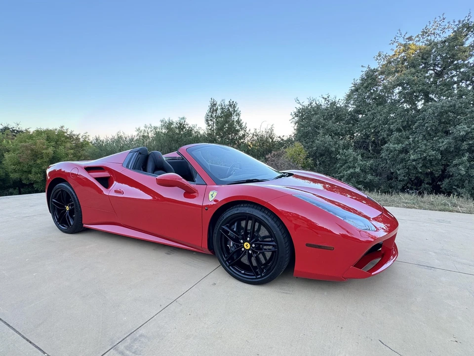 2018 Ferrari 488 Spider - Image 8 of 31