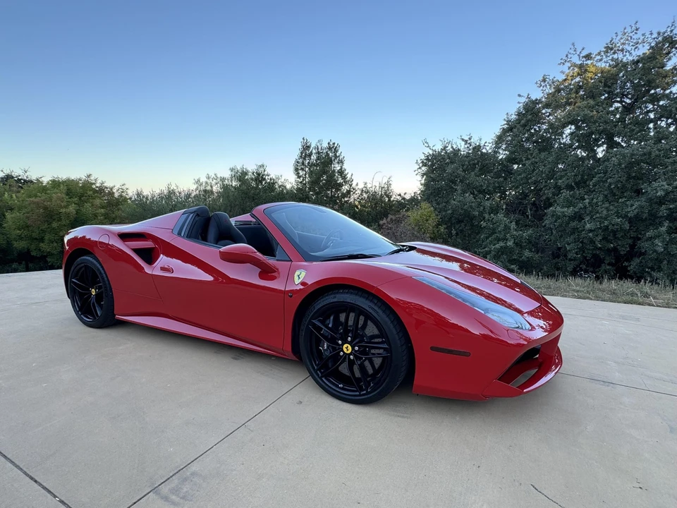 2018 Ferrari 488 Spider - Image 9 of 31