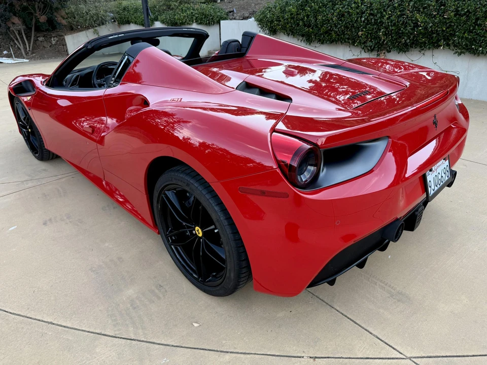 2018 Ferrari 488 Spider - Image 22 of 31