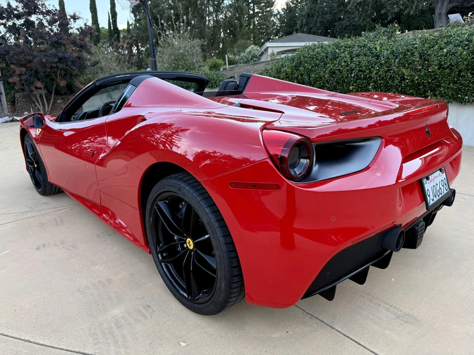 2018 Ferrari 488 Spider - Image 20 of 31