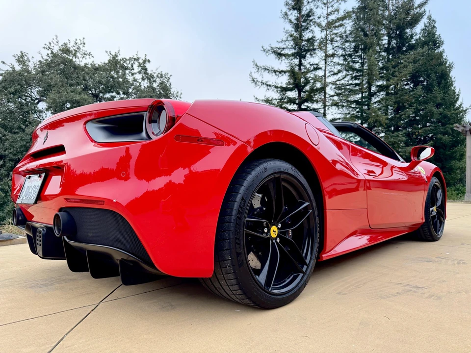 2018 Ferrari 488 Spider - Image 16 of 31