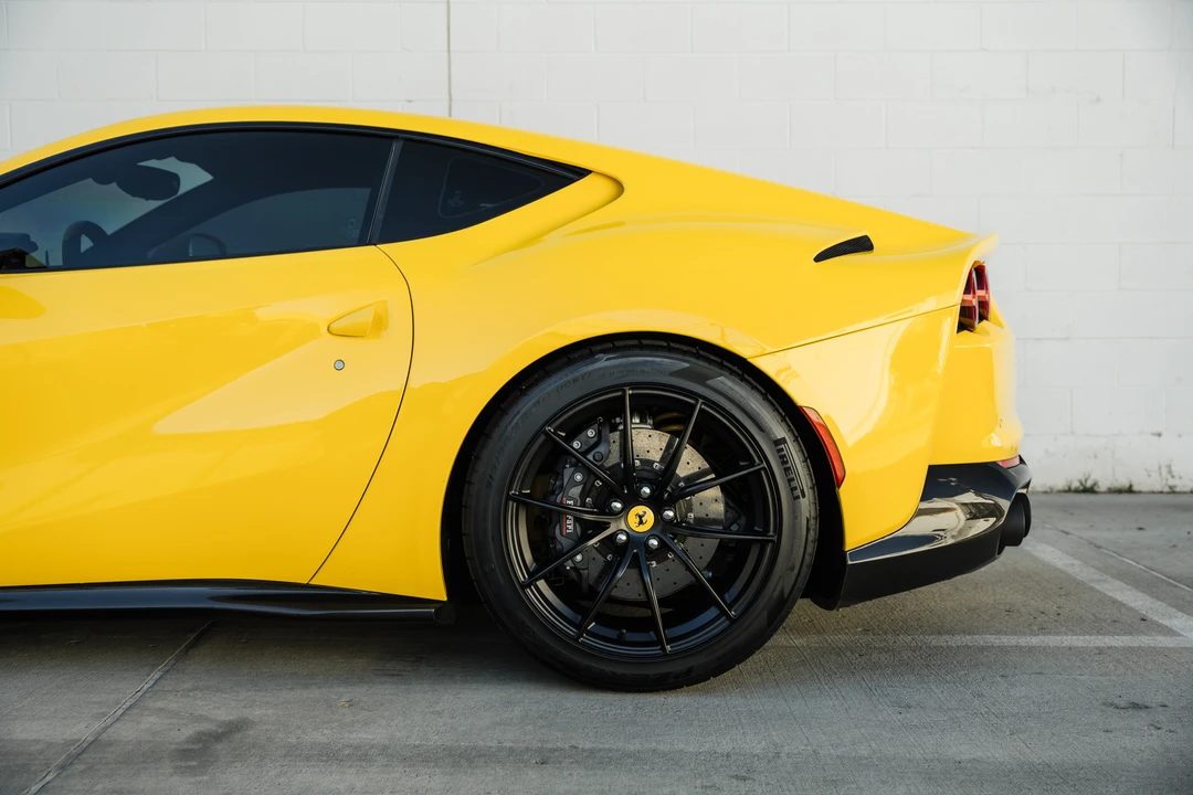 2018 Ferrari 812 Superfast - Image 21 of 31