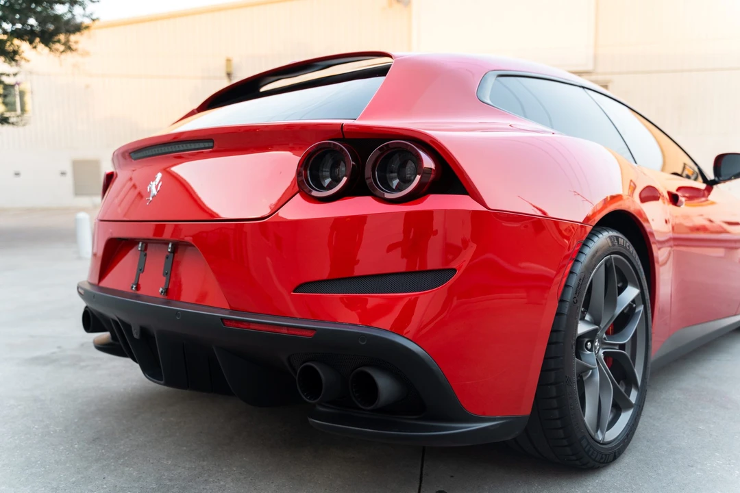 2018 Ferrari GTC4Lusso T - Image 19 of 31