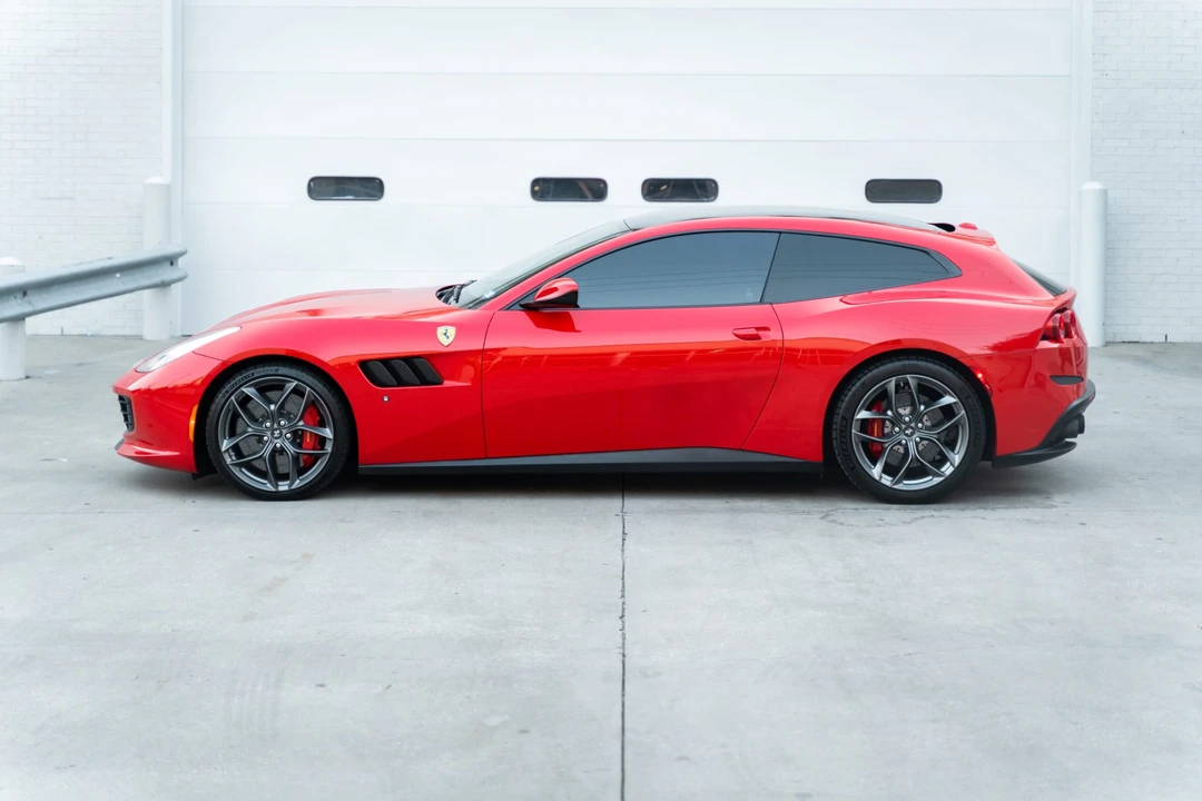 2018 Ferrari GTC4Lusso T - Image 9 of 31