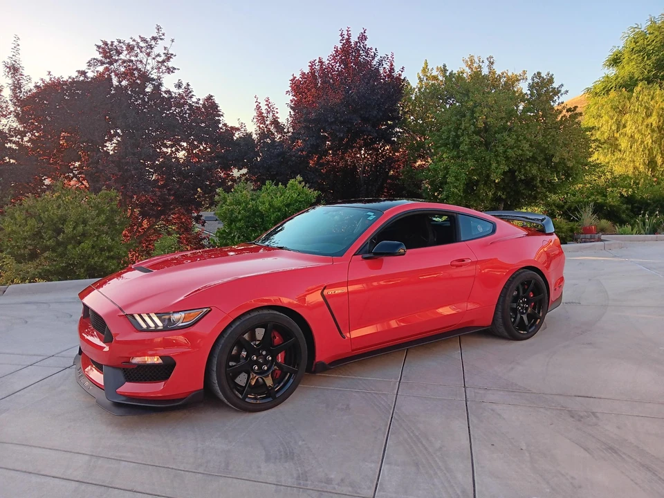 2018 Ford S550 Shelby Mustang GT350R - Image 2 of 31