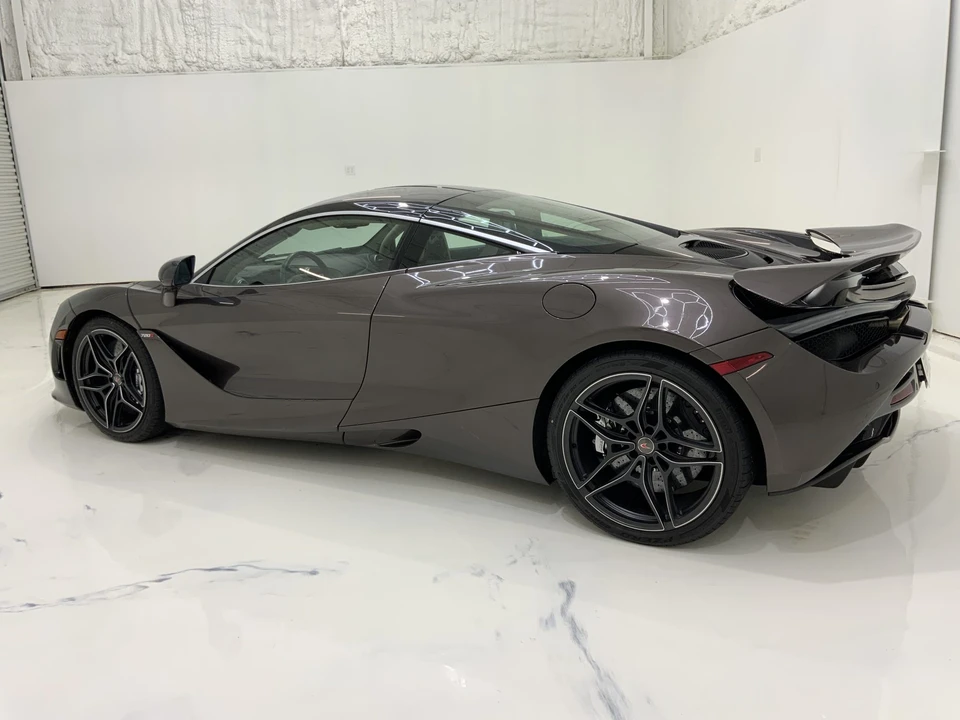 2018 McLaren 720S - Image 14 of 31