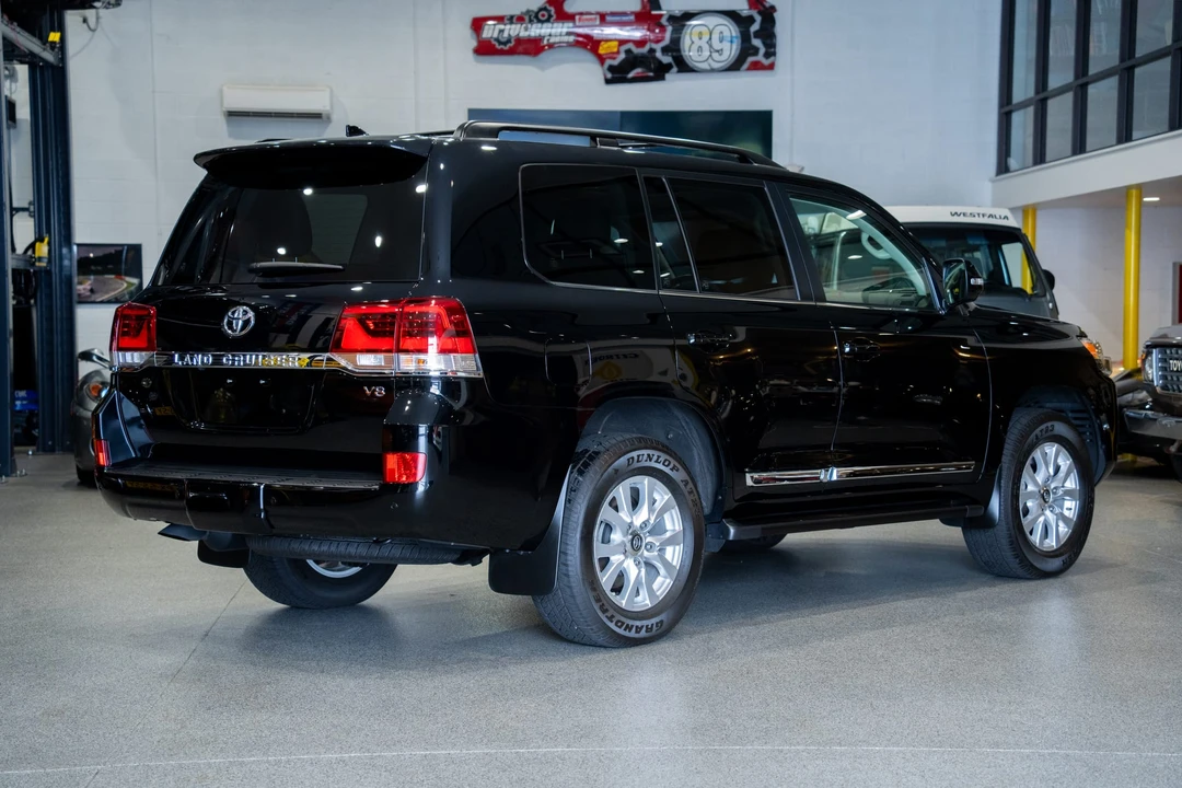 2018 Toyota J200 Land Cruiser - Image 24 of 31
