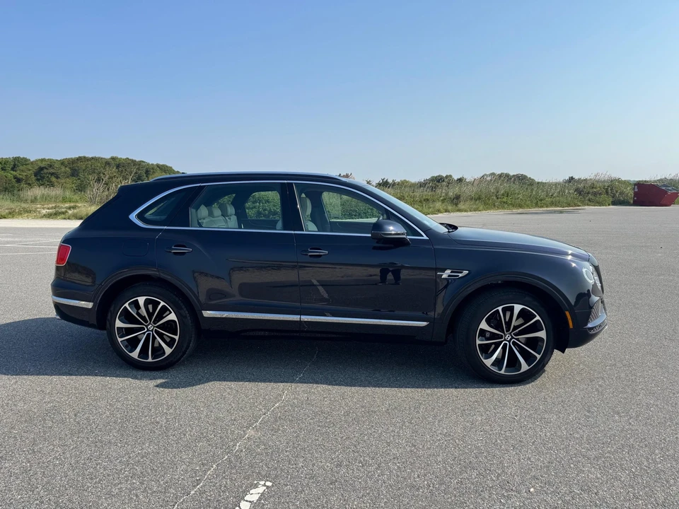 2019 Bentley Bentayga - Image 6 of 31