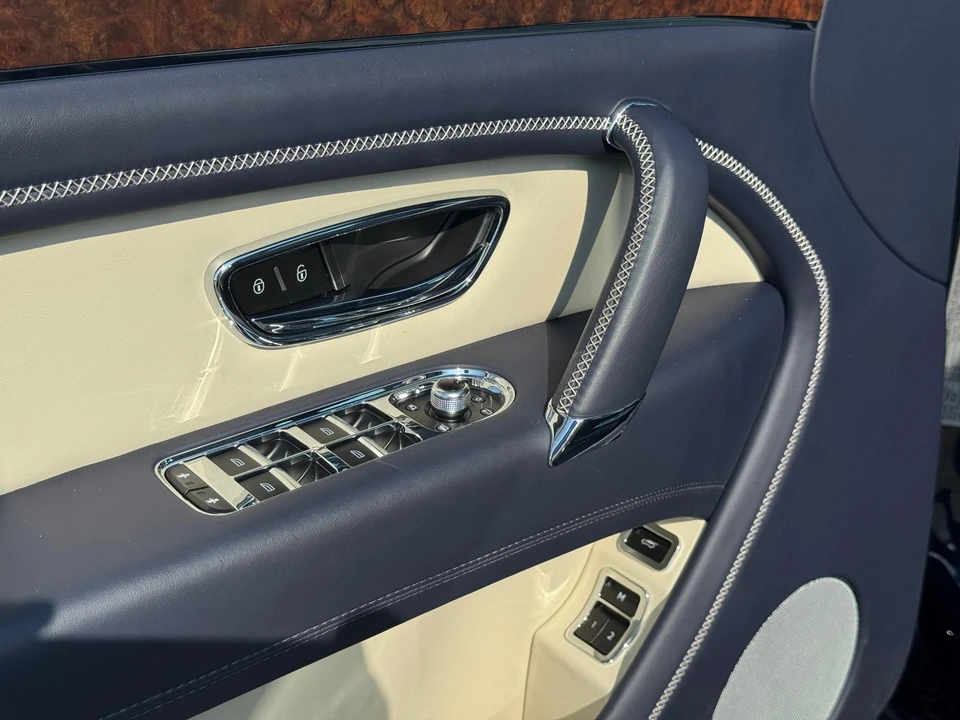 2019 Bentley Bentayga - Image 25 of 31