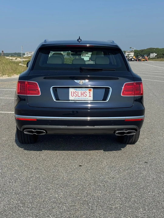 2019 Bentley Bentayga - Image 11 of 31