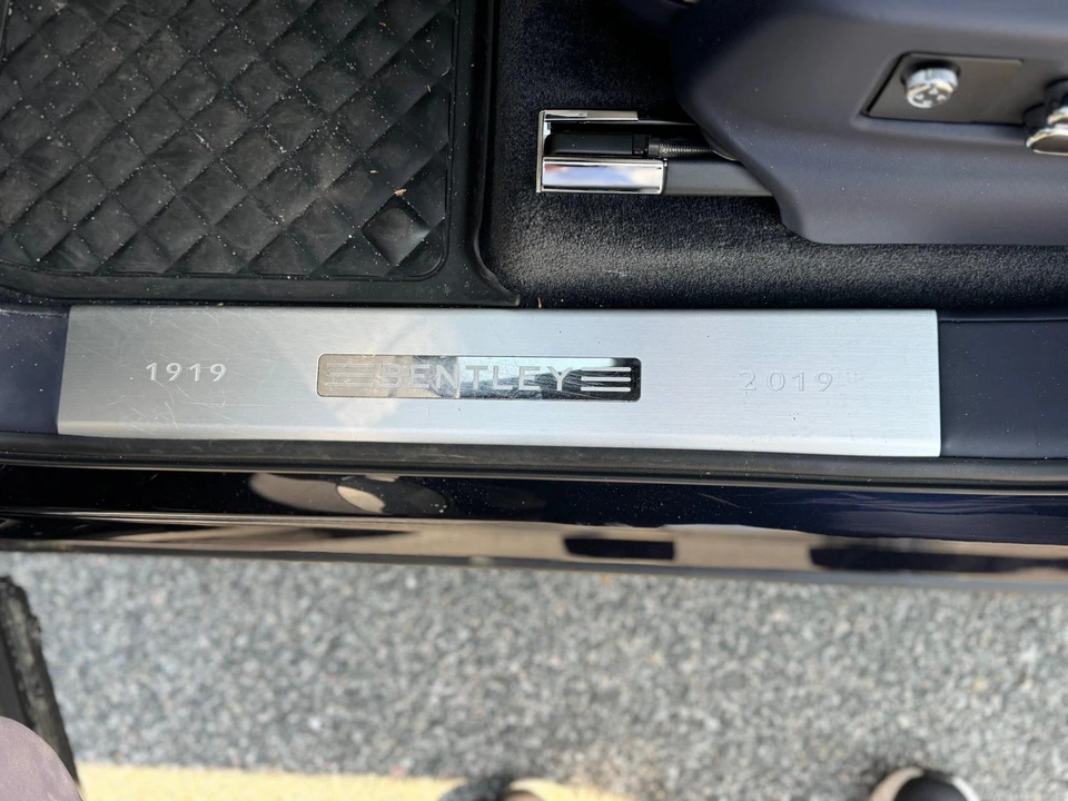 2019 Bentley Bentayga - Image 29 of 31