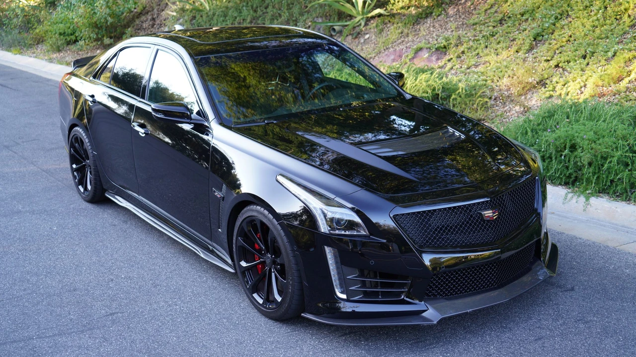 2019 Cadillac CTS-V 3rd Gen - Image 2 of 31