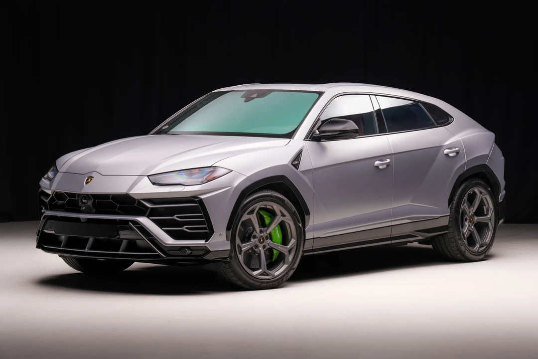 2019 Lamborghini Urus - Image 2 of 31