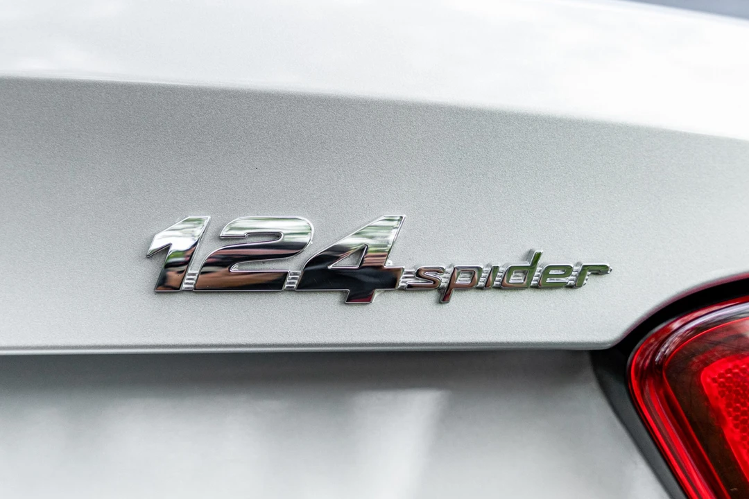 2020 Fiat 124 Spider - Image 26 of 31