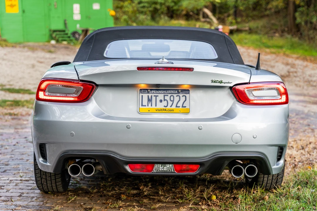 2020 Fiat 124 Spider - Image 14 of 31