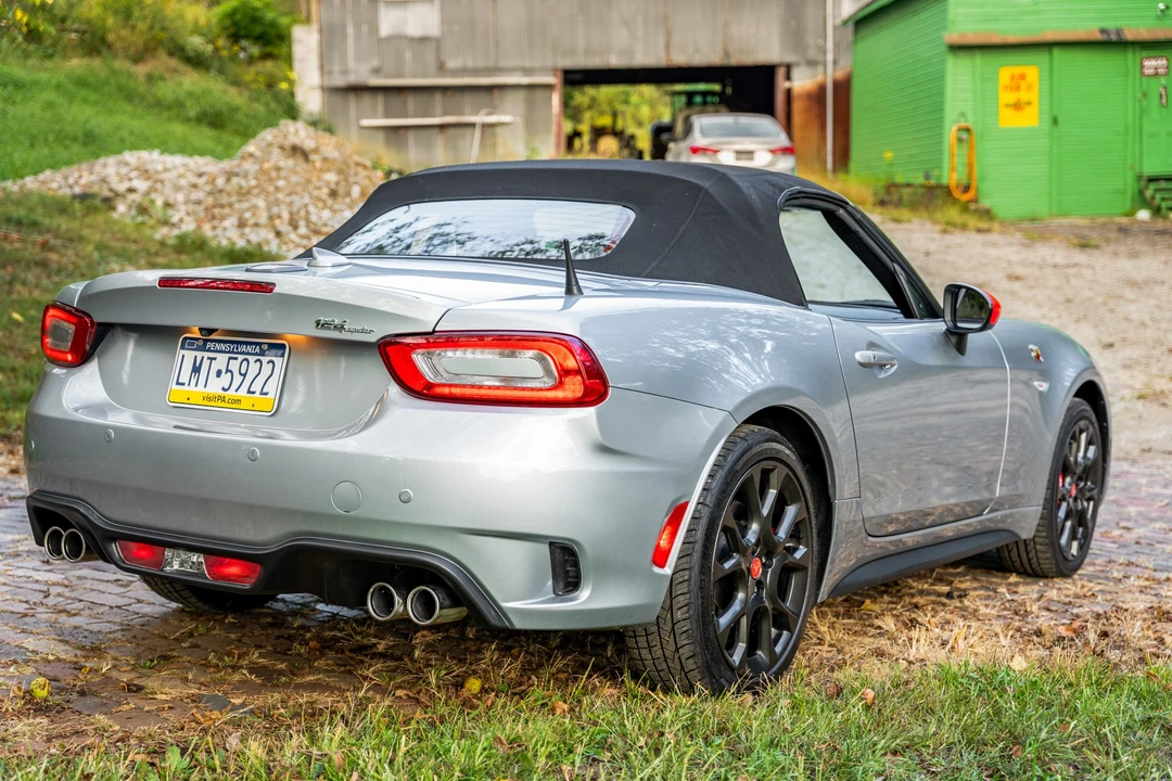 2020 Fiat 124 Spider - Image 13 of 31