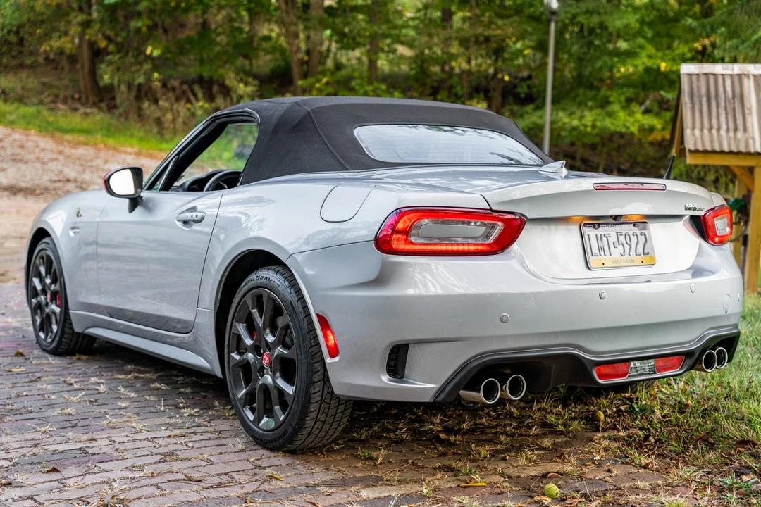2020 Fiat 124 Spider - Image 15 of 31