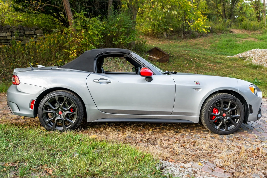 2020 Fiat 124 Spider - Image 12 of 31