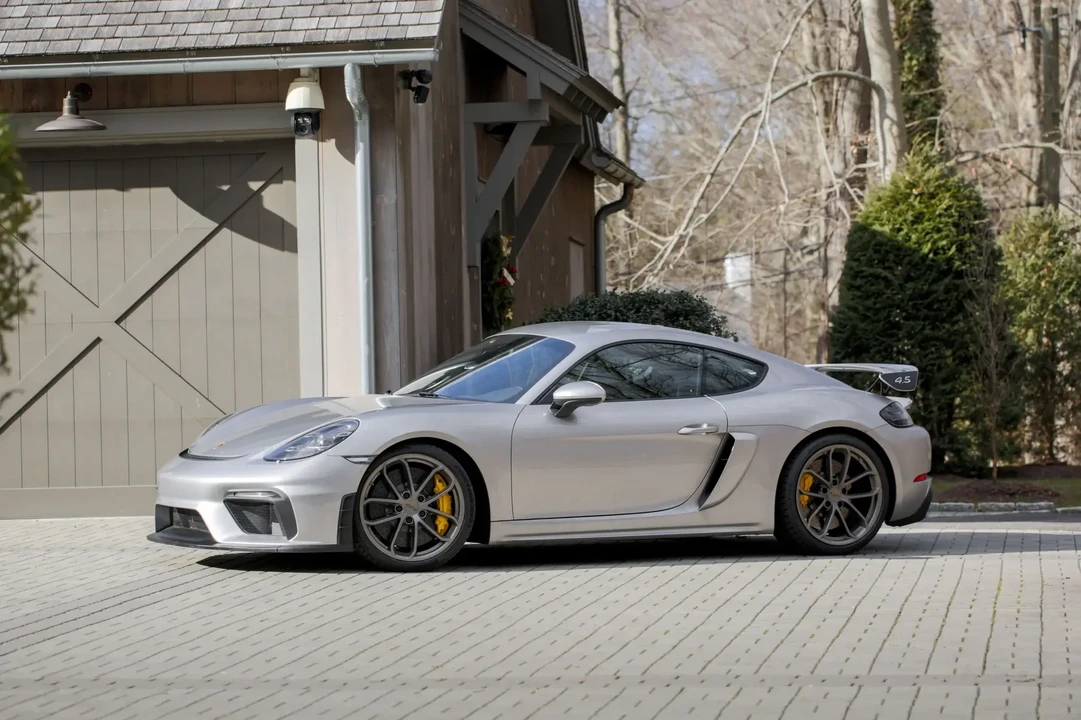 2020 Porsche 718 Cayman GT4 - Image 4 of 6