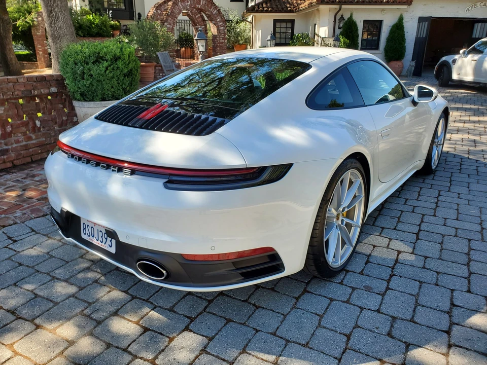 2020 Porsche 992 Carrera - Image 16 of 31