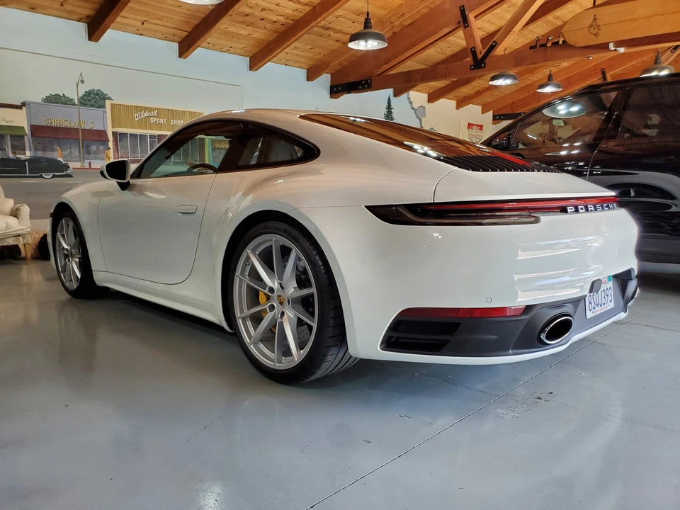 2020 Porsche 992 Carrera - Image 25 of 31