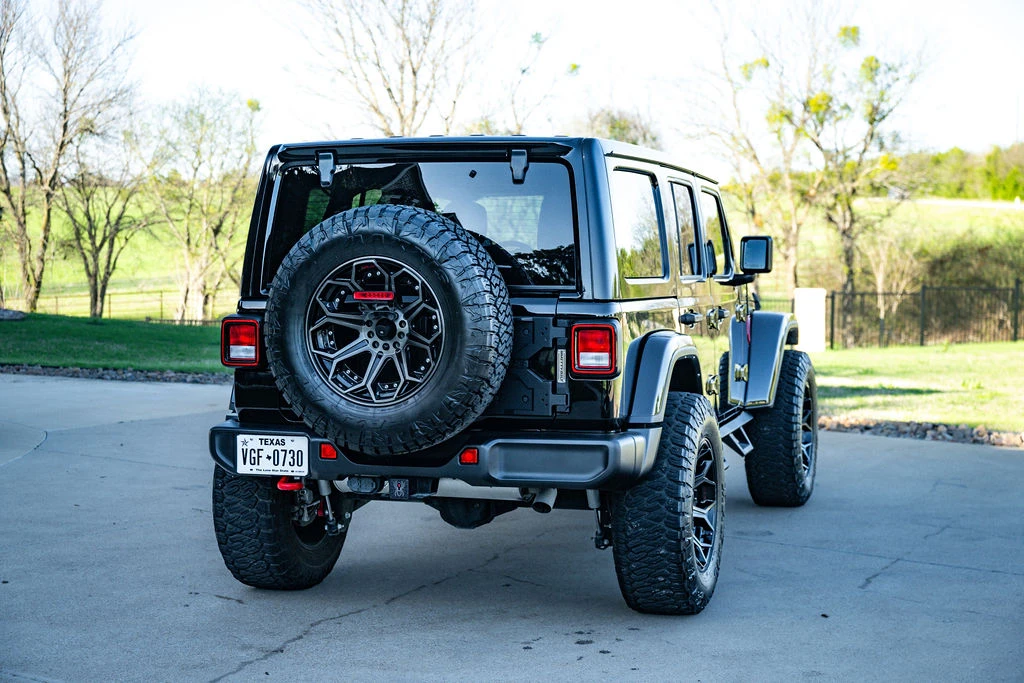 2022 Jeep JL Wrangler - Image 16 of 31