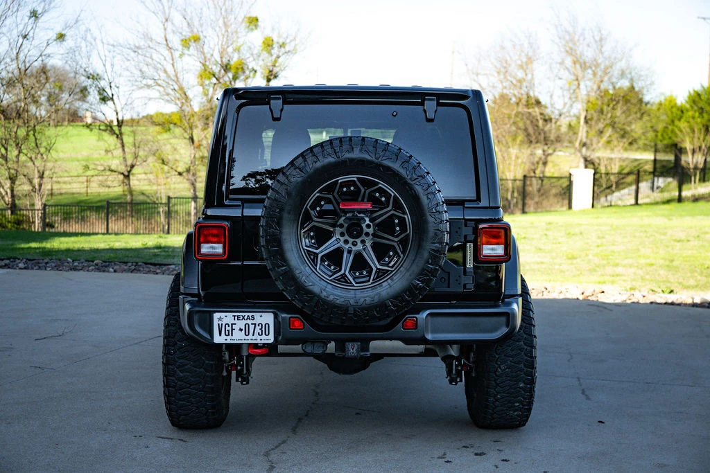 2022 Jeep JL Wrangler - Image 17 of 31