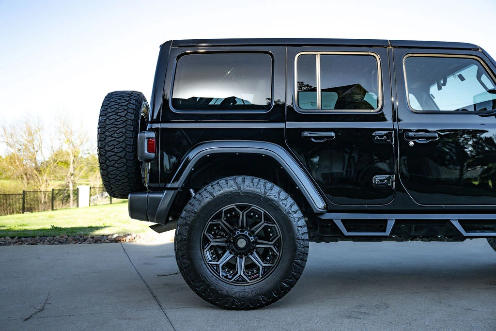 2022 Jeep JL Wrangler - Image 28 of 31