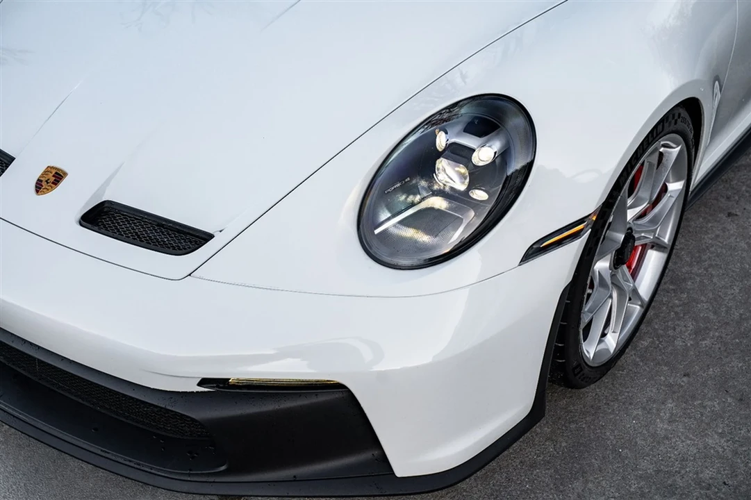 2022 Porsche 992 GT3 - Image 9 of 31
