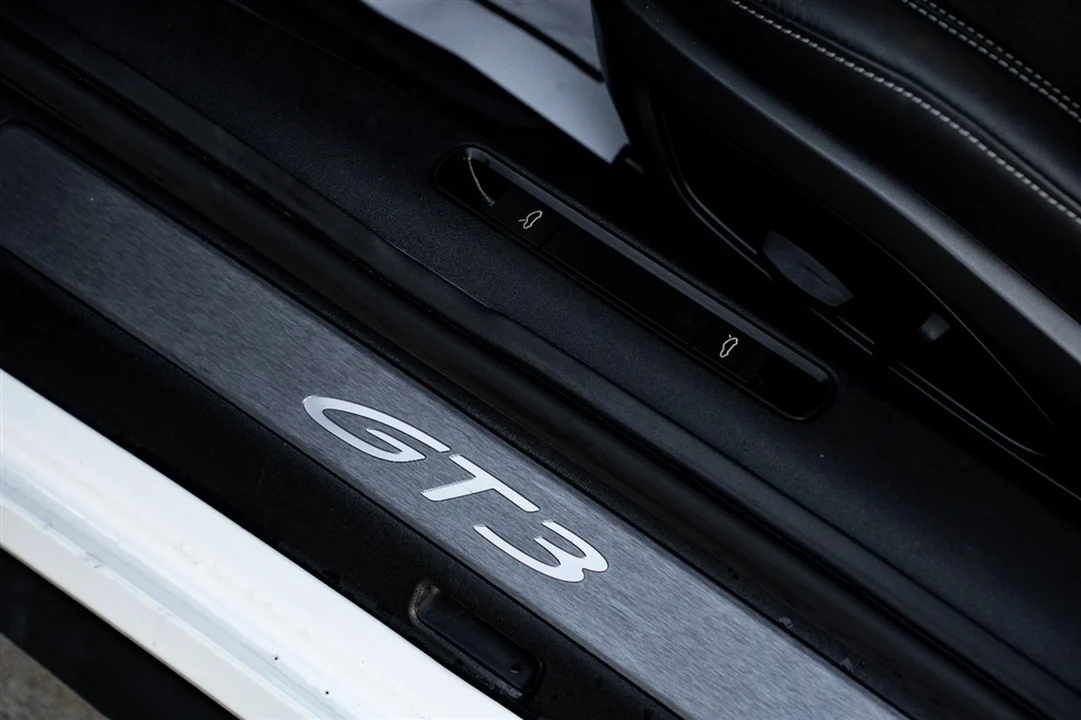 2022 Porsche 992 GT3 - Image 24 of 31
