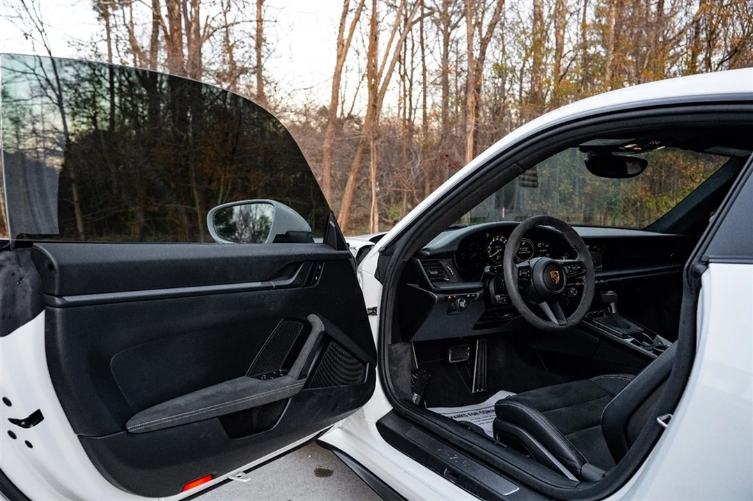 2022 Porsche 992 GT3 - Image 26 of 31